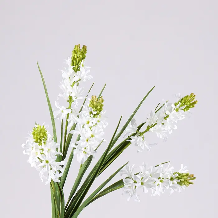 Fleurs artificielles en jacinthe