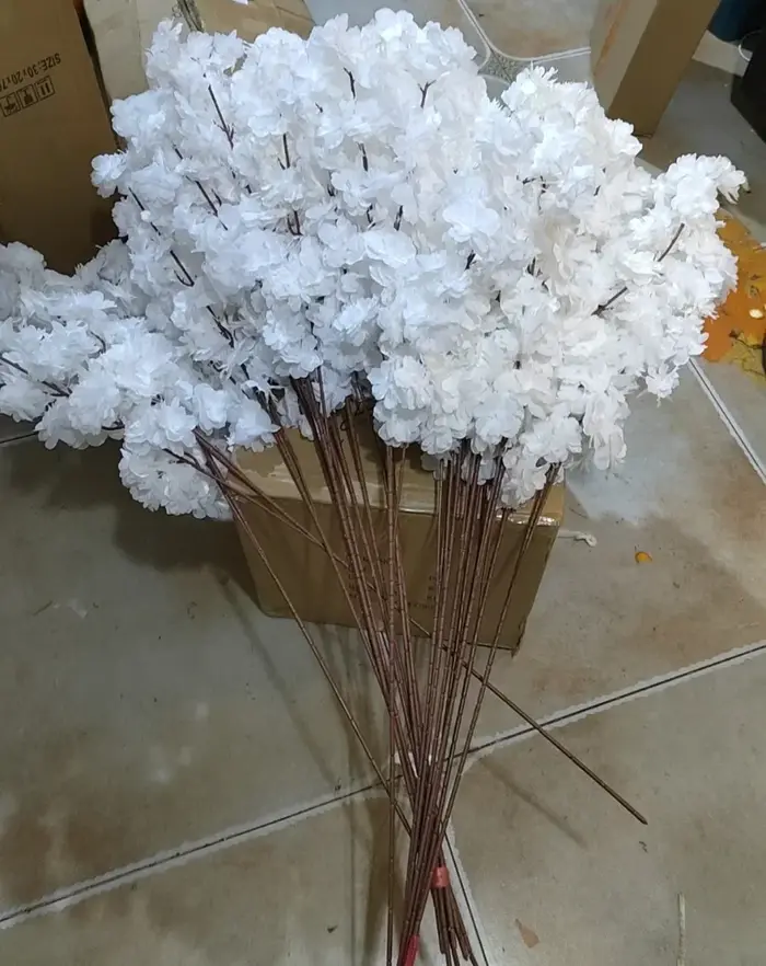 Fleurs artificielles pour décoration d'arc de mariage
