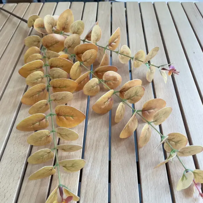 Feuilles d'eucalyptus artificielles