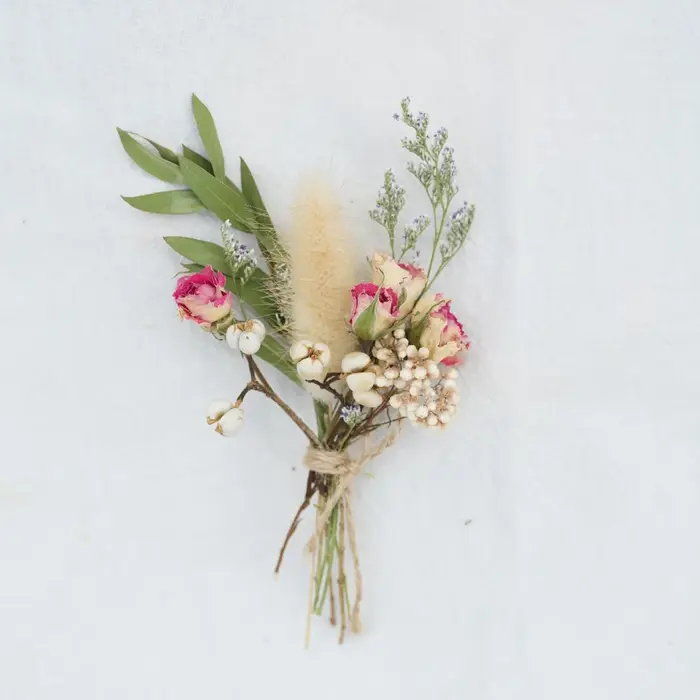 Bouquet de fleurs séchées rustiques classiques