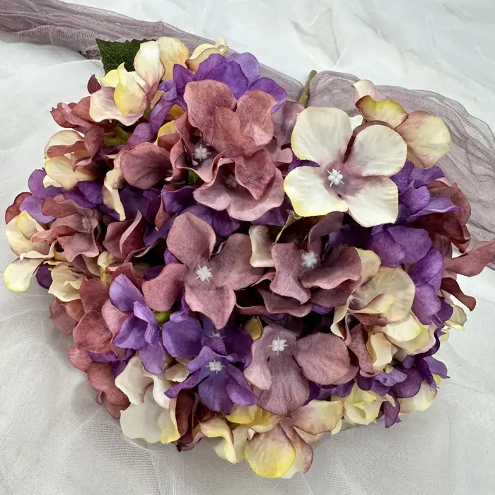 Hortensia à 5 têtes de style britannique : Fleurs artificielles réalistes pour la maison