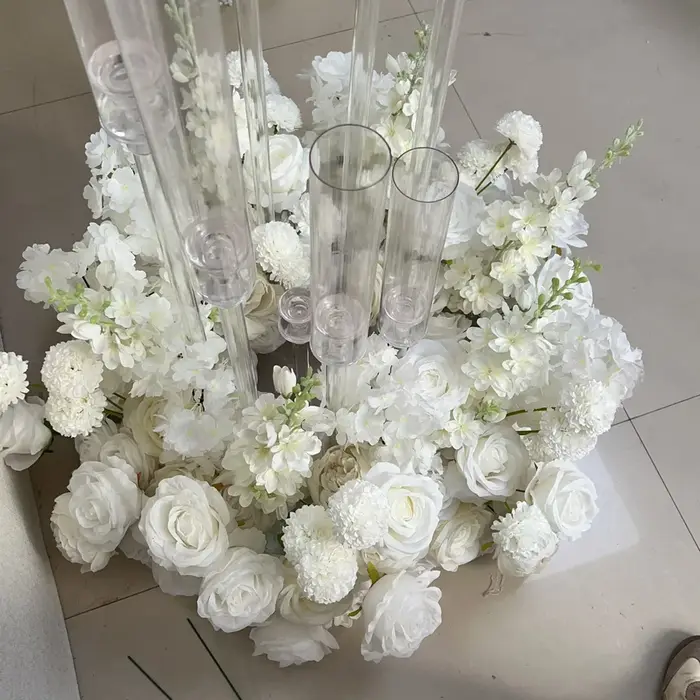 Couronne de roses artificielles en jacinthe blanche