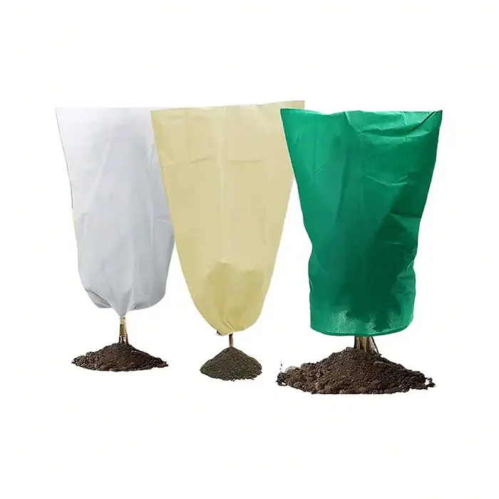 Housse de protection hivernale pour plantes
