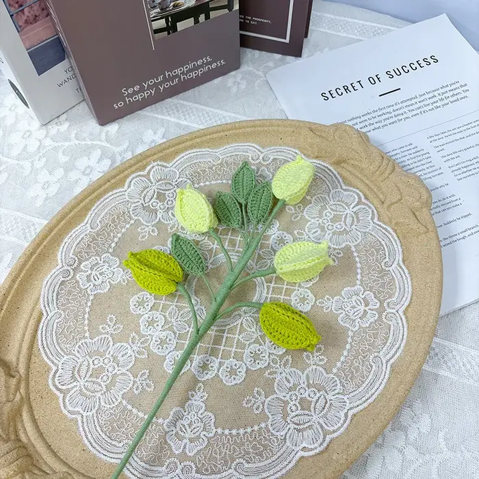 Bouquet de décoration de chambre en tricot