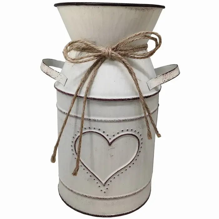 Vase en métal rustique en forme de cœur gaufré avec corde en jute