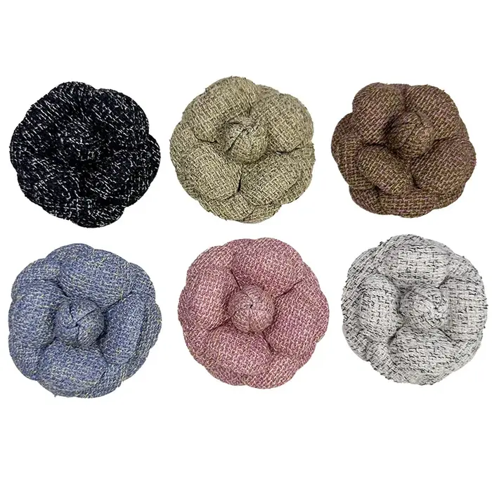 Broche Fleur de Camélia 6