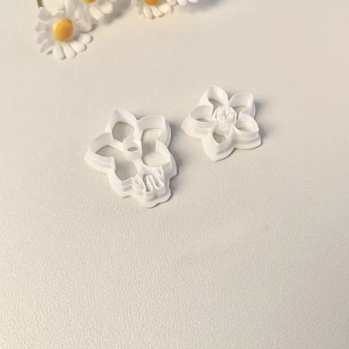 Moule à motif floral pour pétale de fleur en argile polymère