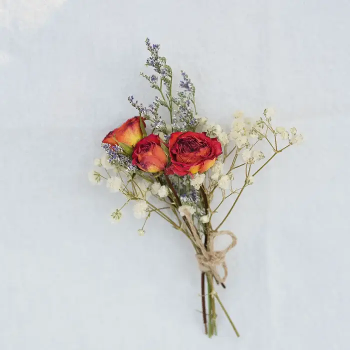 Bouquet de fleurs séchées rustiques classiques