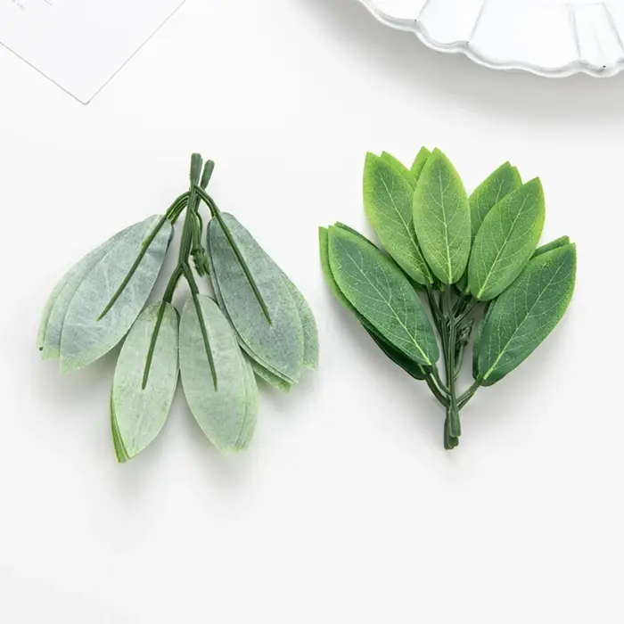 Plantes artificielles en soie verte