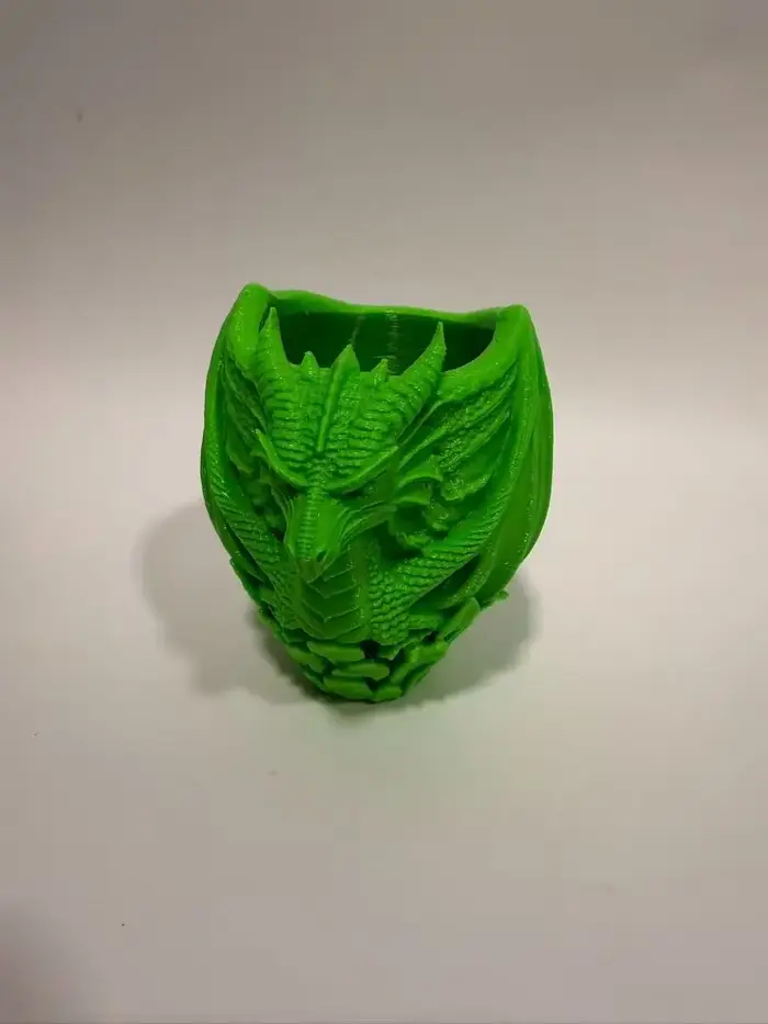 Pot de fleurs tête de dragon imprimé en 3D