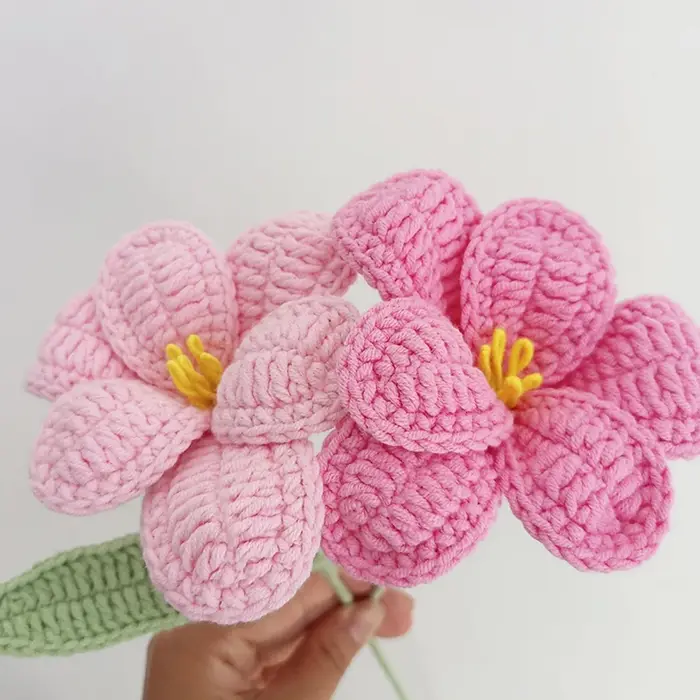 Fleurs artificielles tissées à la main
