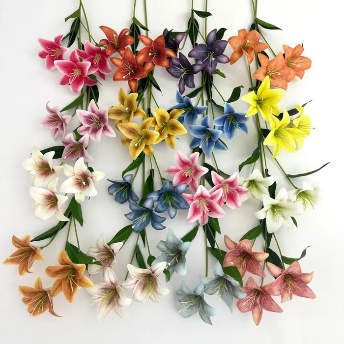 5PCS Branche de Fleur de Lys Artificielle Réaliste Imprimée en 3D Plante de Lys à 3 Têtes pour Décoration Florale de Mariage