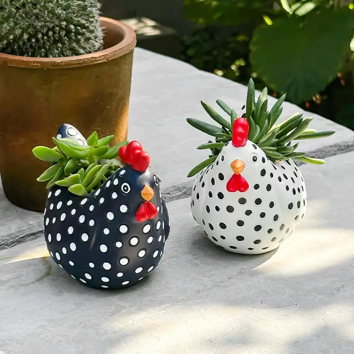 Pot de fleurs amusant en forme de poulet tacheté