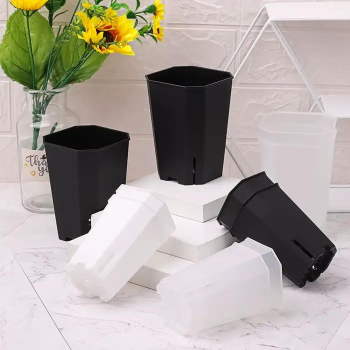 Pot de fleur en plastique à trou latéral