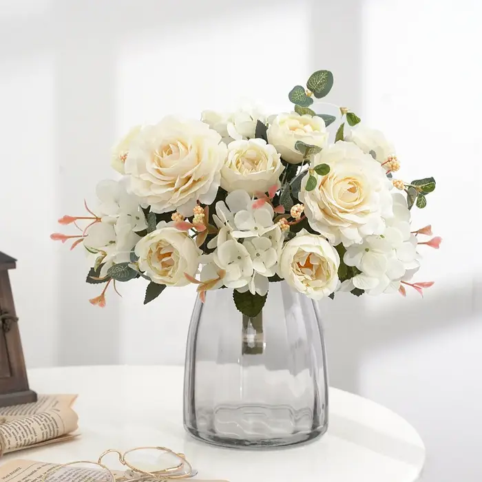 Bouquet de roses artificielles rétro en soie