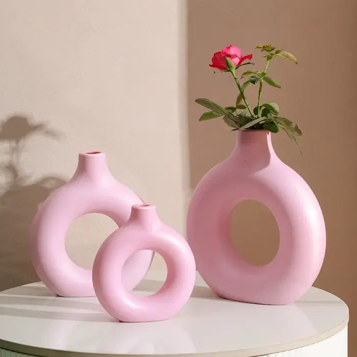 Vase blanc nordique-plastique aspect céramique pour décor moderne