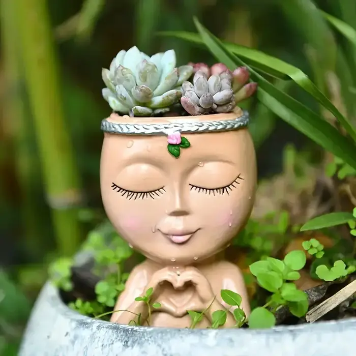 Pot de fleurs en résine en forme de tête de femme pour plantes succulentes, idéal pour les plantes vertes Chlorophytum, décoration de bureau, balcon et table.