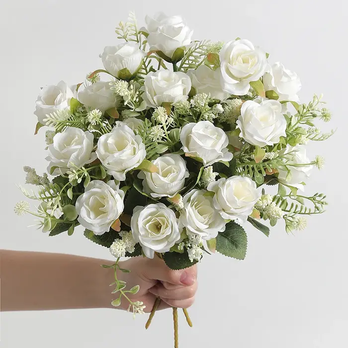 Bouquet de pivoines artificielles en soie blanche