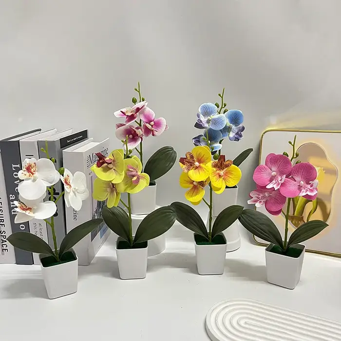 Nouvelle Décoration Florale Artificielle en Pot de Céramique avec Trois Orchidées Papillon pour Café