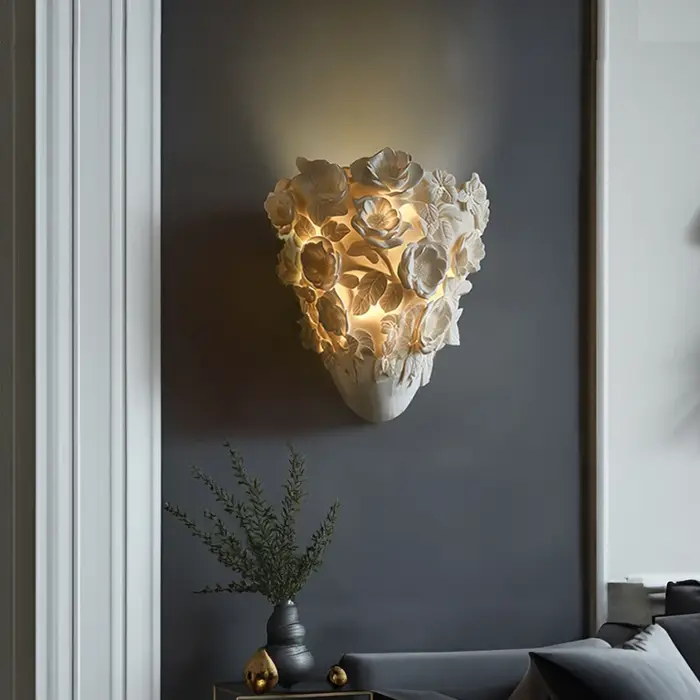 Applique Murale Fleur Sculptée Créative, Style Français Luxe Léger, Design Haut de Gamme pour Salon, Décoration de Chambre, Style Crème, Éclairage Rétro pour Villa