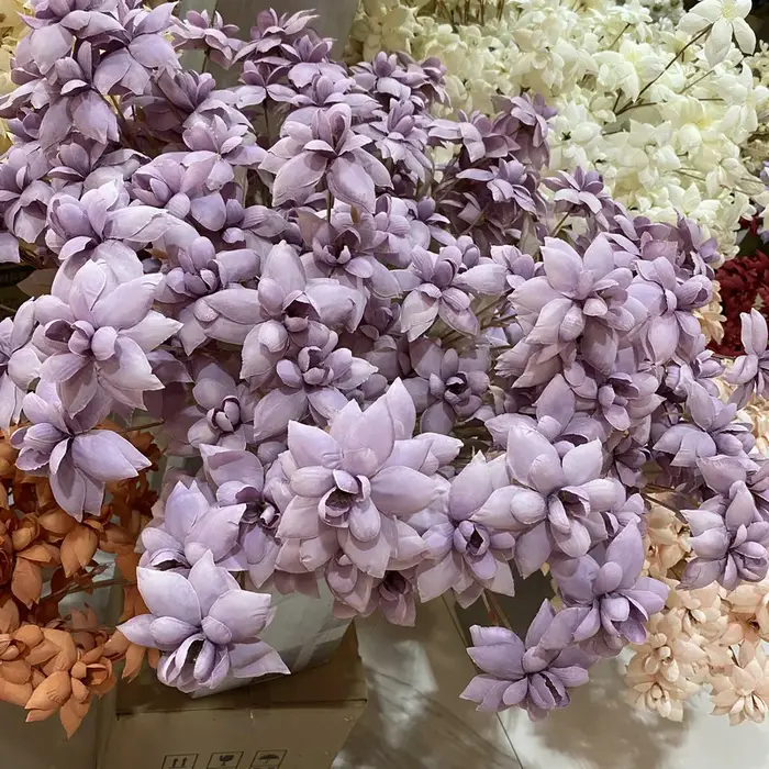 6 têtes de petites fleurs artificielles en soie blanches pour la décoration de table à la maison