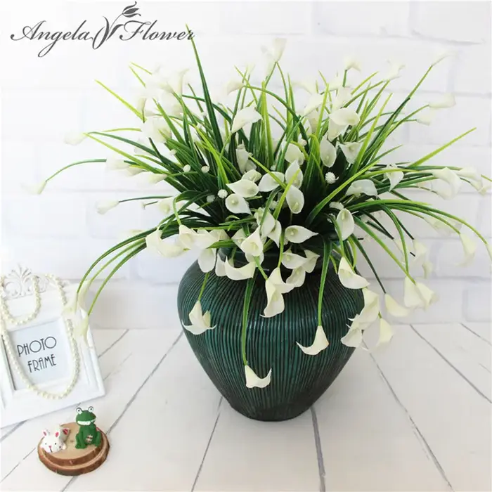 Mini calla artificielle avec cuir chevelu