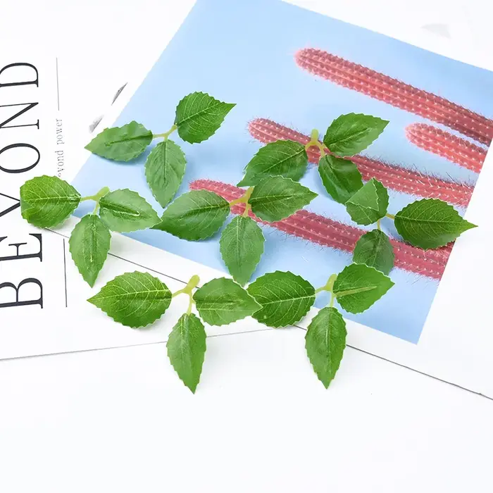 50/100 pièces de plantes artificielles