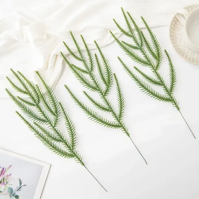 5pcs Artificialplant en plastique aiguilles de pin Accueil vase festival fête En Plein Air Jardin cour Arbre De Noël couronne Bricolage cadeau Décor