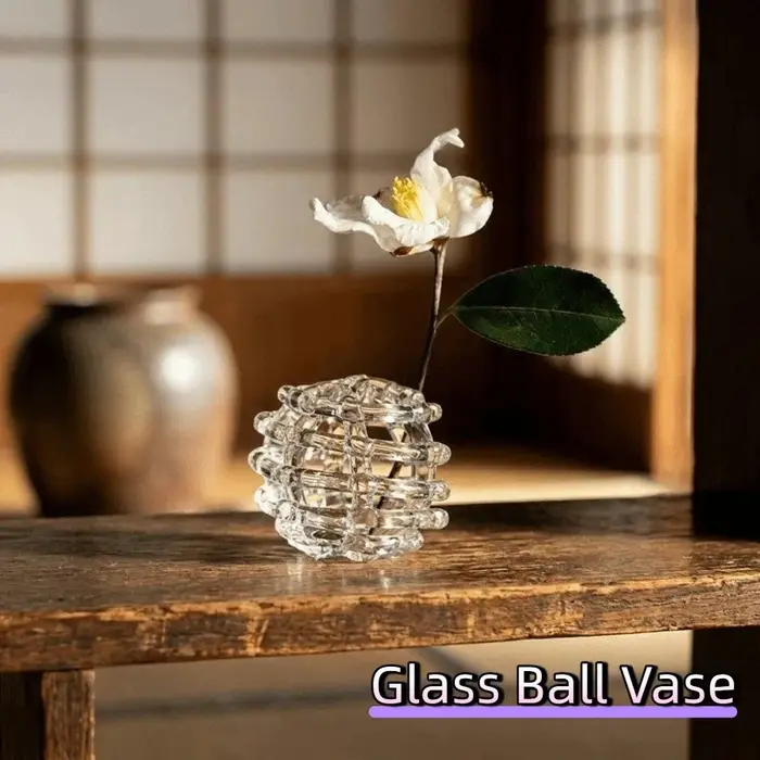 Vase en verre transparent