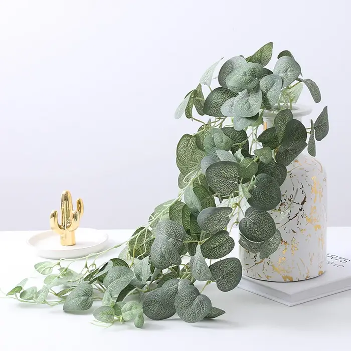Plante artificielle d'eucalyptus en soie et rotin
