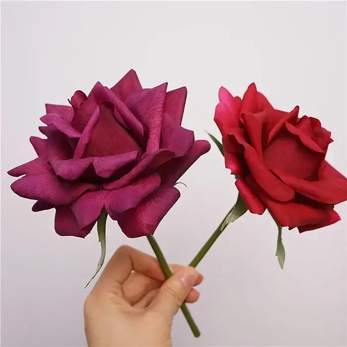 Lot de 10 roses artificielles hydratantes au toucher réel pour décoration de mariage
