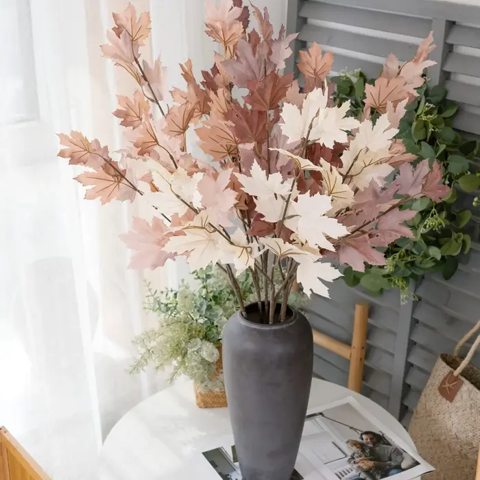 5 pièces de feuilles d'érable artificielles en soie à longues tiges, fausses plantes pour la décoration intérieure, décoration de jardin, de mariage et de fête