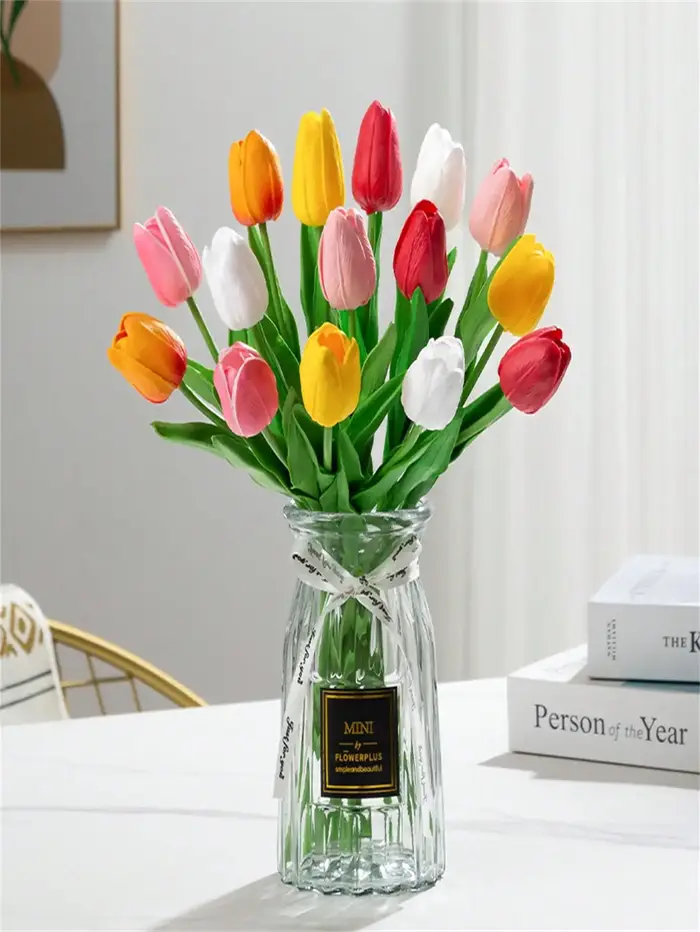 Un ensemble de 6 tulipes artificielles, idéales pour la décoration de la maison, la décoration florale de table pour anniversaire, fleurs de tulipes artificielles réalistes (vase non inclus)