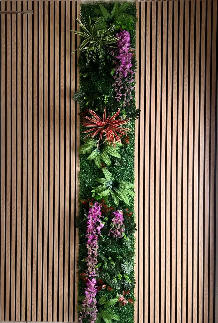 Décoration murale de fond de plante verte artificielle