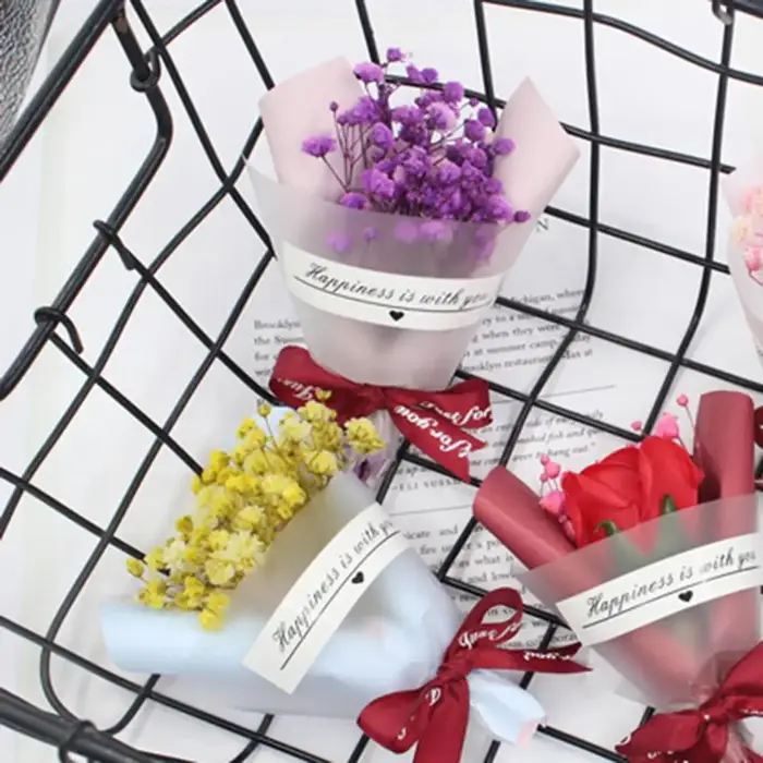 Bouquet de fleurs séchées artificielles colorées