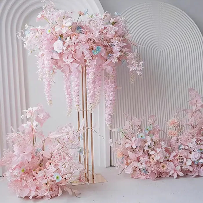 Feuilles d'herbe à brume rose