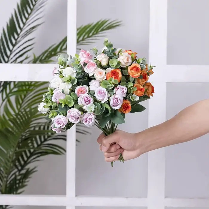 Fleurs artificielles Vase Maison Chambre Decorat Jardin En Plein Air Festival Feuilles D'eucalyptus Faux Plantes Mariage Brial Soie Roses Bouquet
