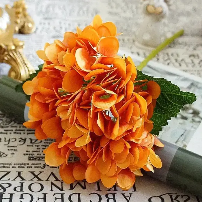 Bouquet d'hortensias artificiels en promotion – Haute qualité pour la décoration de la maison