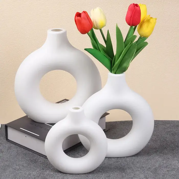 Vase en plastique imitation céramique
