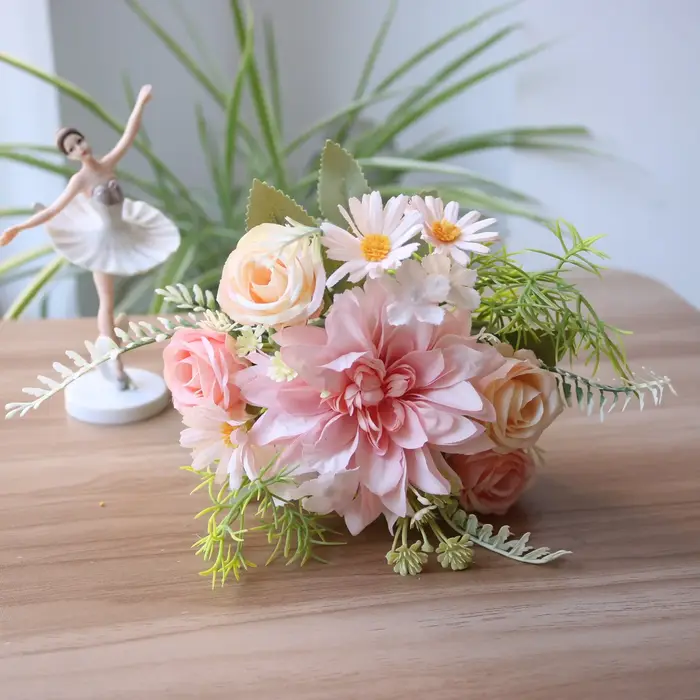 Bouquet de Roses artificielles en soie
