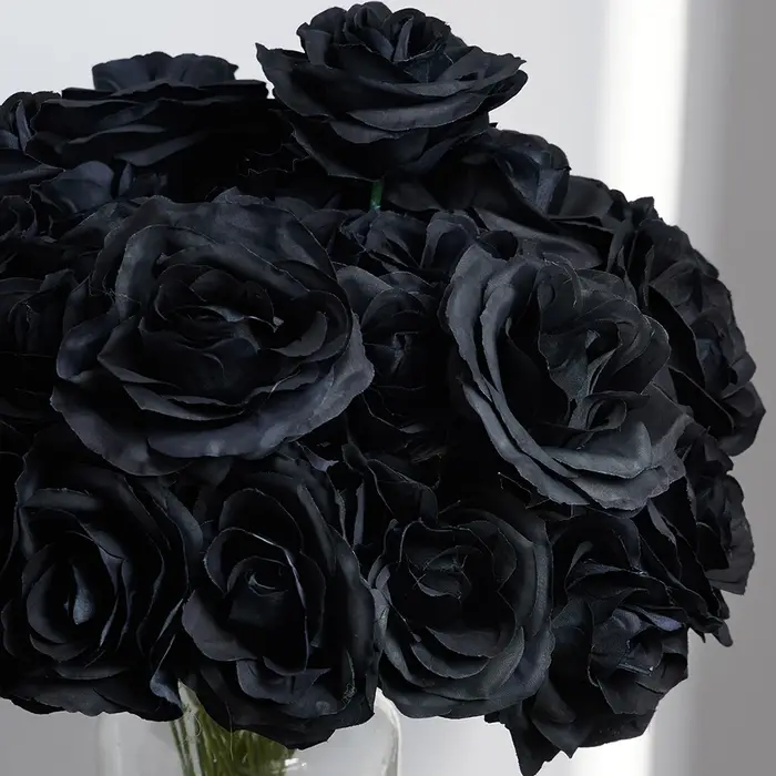 Rose artificielle gothique en soie noire