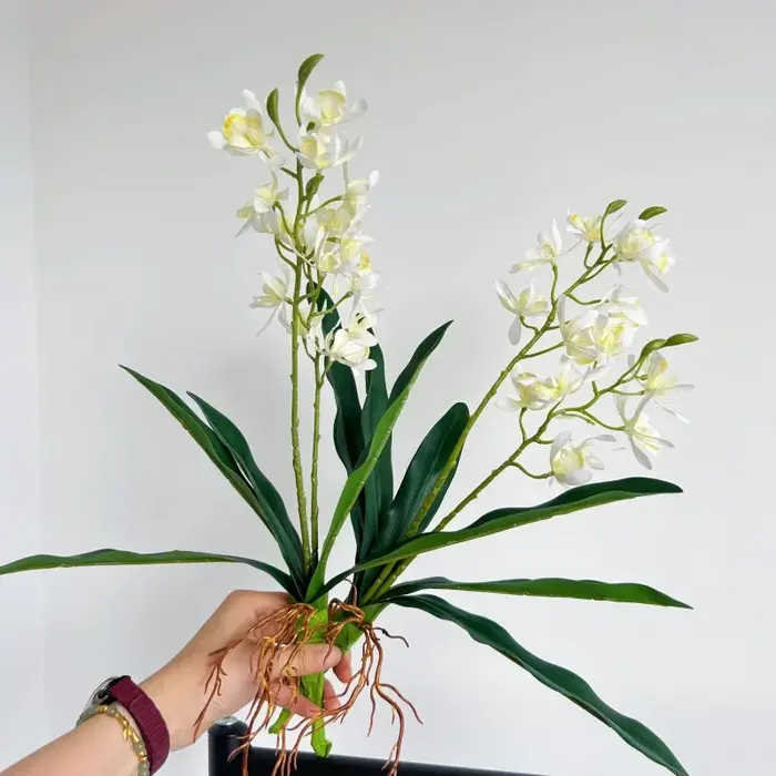 Orchidées artificielles au toucher réel