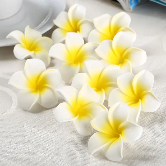 Fausses fleurs de Frangipanier en mousse