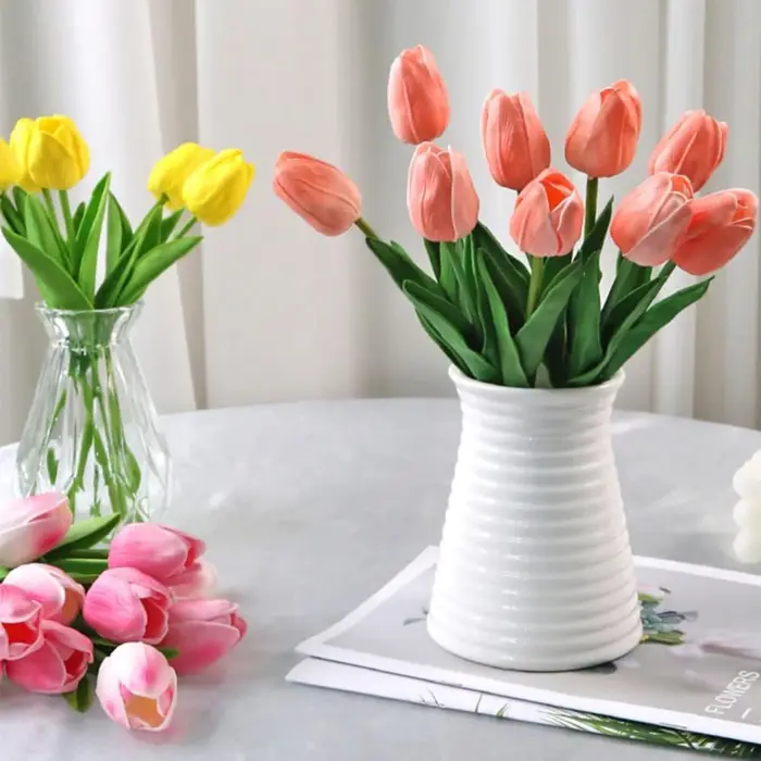Vase de fleurs artificielles tulipe au toucher réel