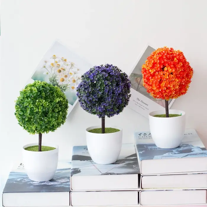 Plantes artificielles en pot