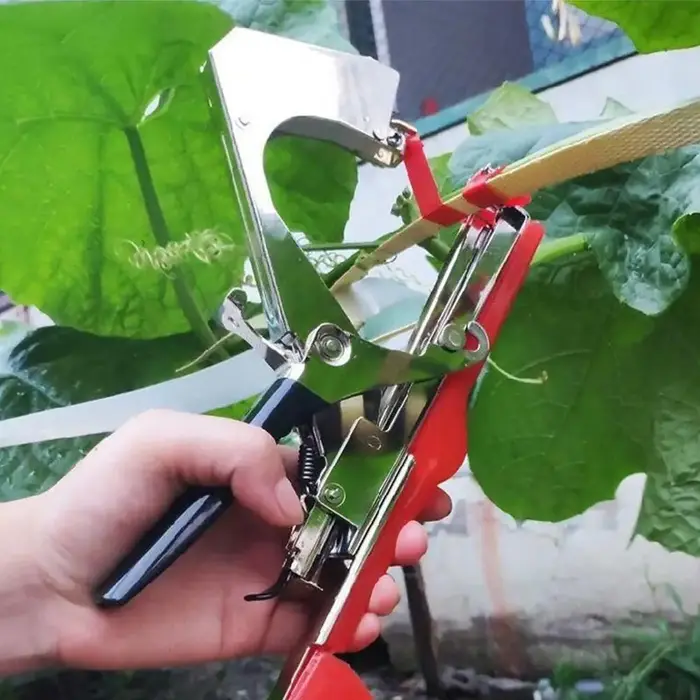 Outils de jardinage : Machine à ligaturer les branches de plantes