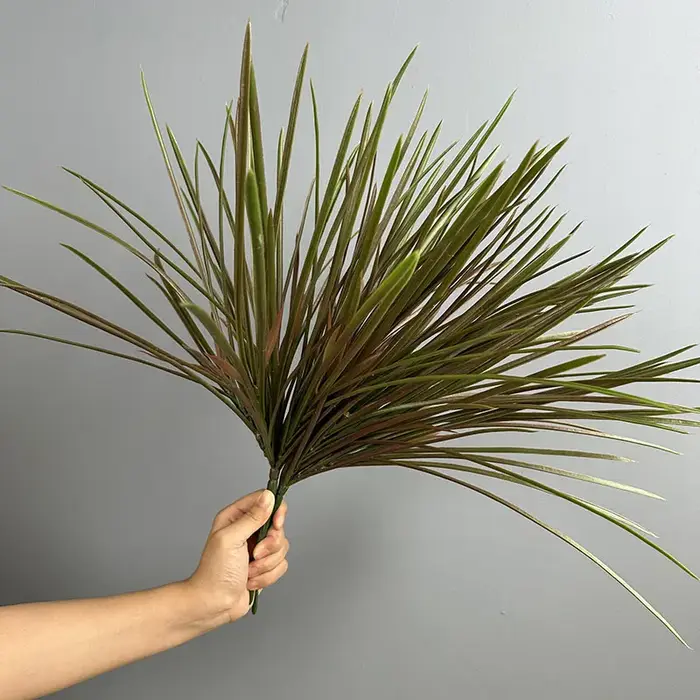 Lot de 4 fausses herbes nordiques en plastique