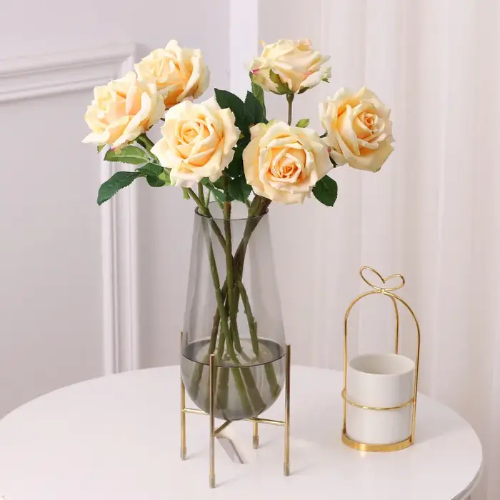 Roses artificielles à friser
