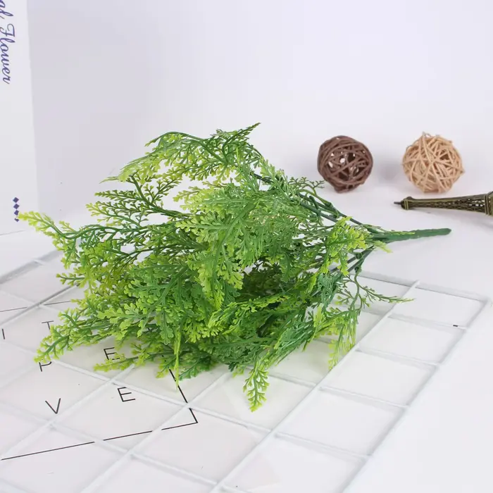 Plante aquatique de fougère de demoiselle d'honneur artificielle de 13 pouces