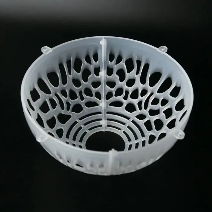 Couverture de protection de sol pour plantes réutilisables